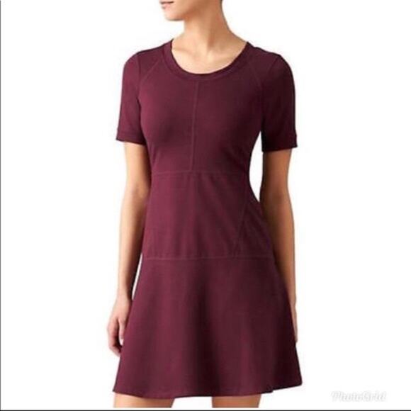 Athleta En Route Dress Ponte Knit Fit and Flare Activewear Chianti Burgundy M - Picture 1 of 12